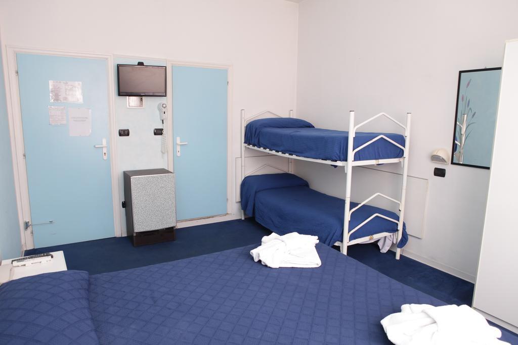 Hotel Saxon Rimini Room photo